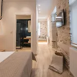 Nest In The To Mgmt Apartament Wolos