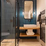 Nest In The To Mgmt Apartament